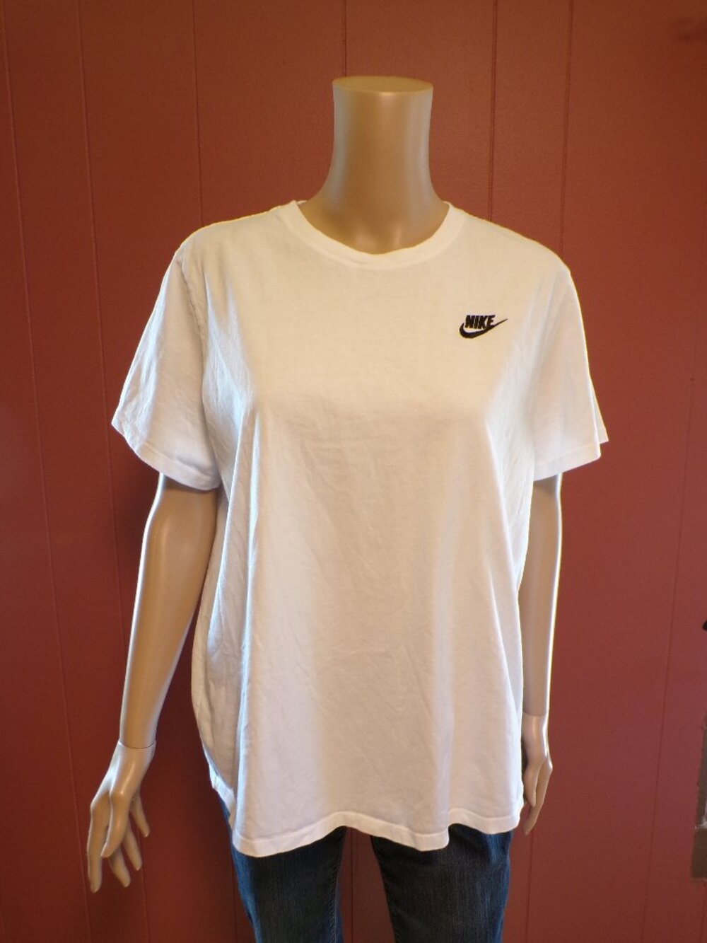 NIKE "The Nike Tee" Women's (Juniors) White Tee Shirt w/Stitched Logo XL